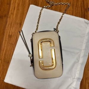 MARC JACOBS The Hot Shot Mini Bag Women Crossbody Chain Handbag black/ivory